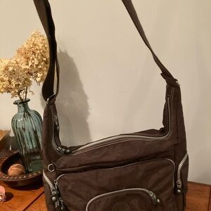 Kipling purse in chocolate brown